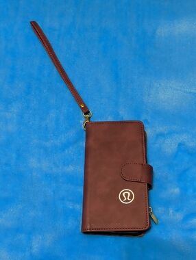Wristlet Wallet/Phone Case – Burgundy